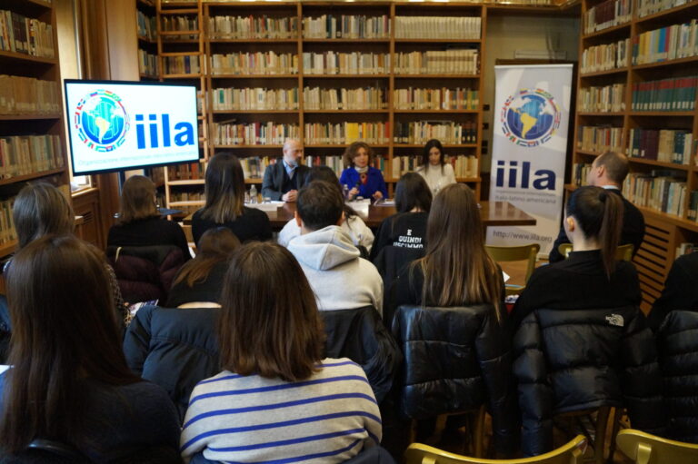 Uruguayan women poets of the 1950s